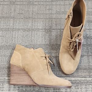 Lucky Brand Beige Suede Lace-Up Wedge Ankle Boots